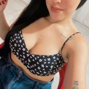 Model - PrettyIvanna charming