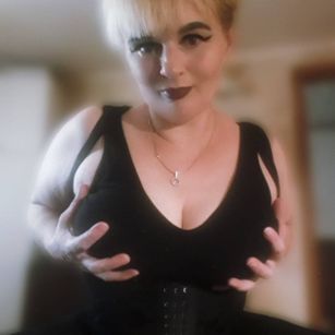 Model - SweetMilf bigass