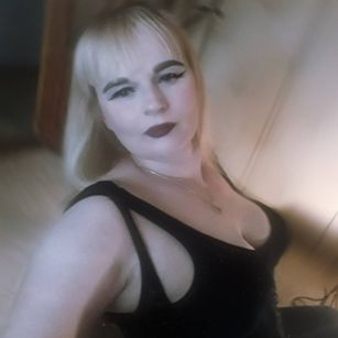 Model - SweetMilf bigbreasts