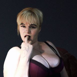 Model - SweetMilf shy