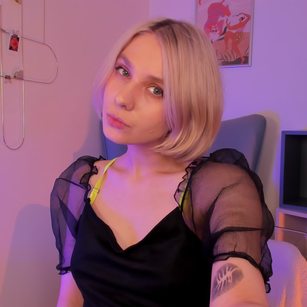 Model - LillyLand footfetish