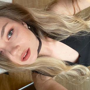 Model - miameraii anal