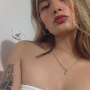 Model - Camila777 rubia