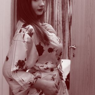 Model - Carole Lust bugboobs