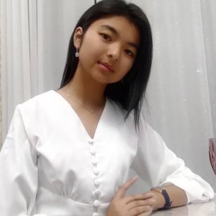 Model - Kira schoolgirl