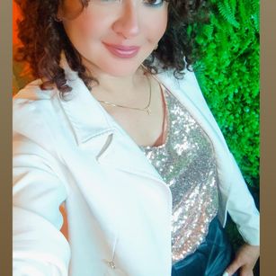 Model - SarahAngel21 smoke