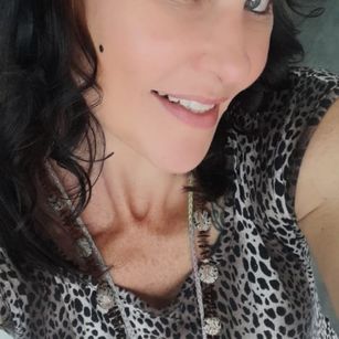 Model - Mia Mae legs