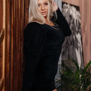 Model - Polly deepthroat