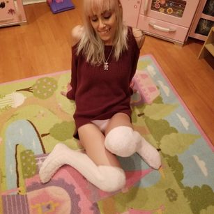 Model - Luna Lua little