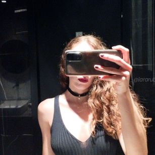 Model - Lararubini shavedpussy