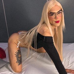 Model - melisa gate Trans