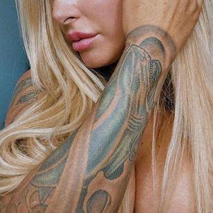 Model - Evie Starr cei