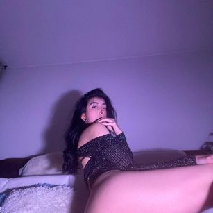 Model - Thalia_meg love