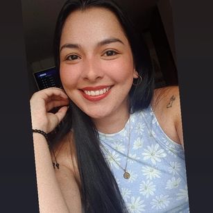 Model - Iris Moira teen