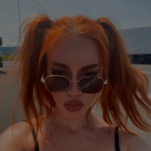 Model - SaraSage joi