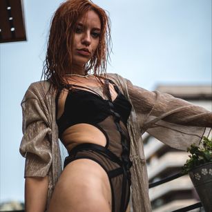 Model - SaraSage dildo