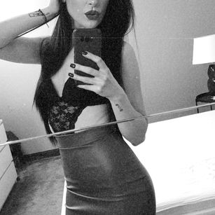 Model - KimAdora latex