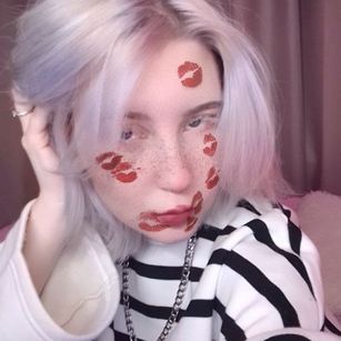 Model - Vivian smalltits