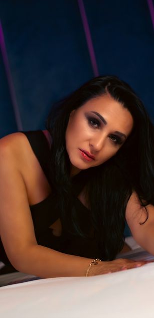 Model - EricaMirriam sexy