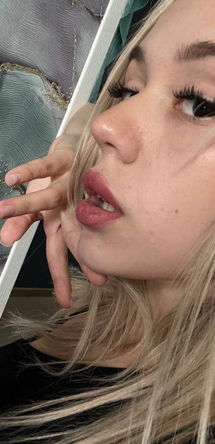 Model - Fiona roleplay