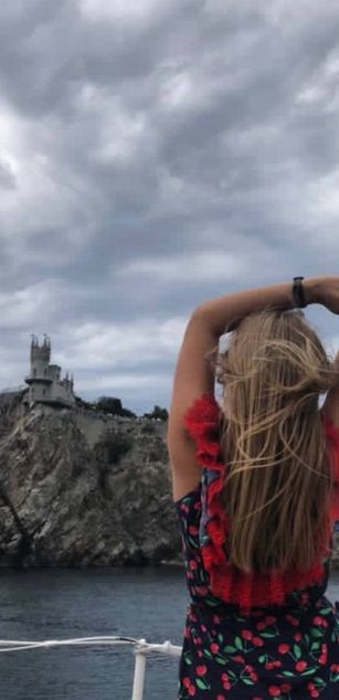 Model - Leya Evil striptease