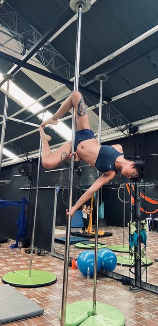 Model - Addison deepthroat