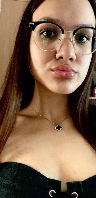 Model - MySweetVeronik roleplay