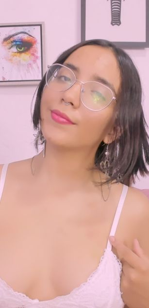 Model - LucyDerby deepthroat