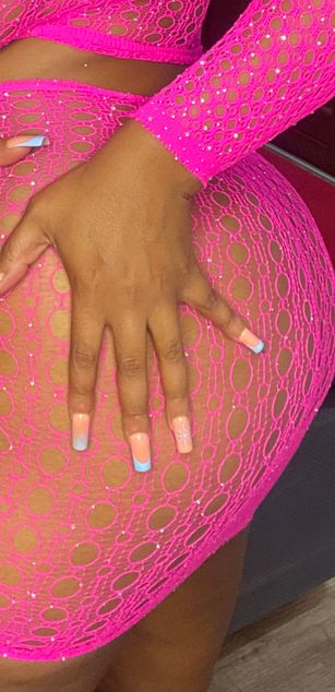 Model - Bustyzii blowjob