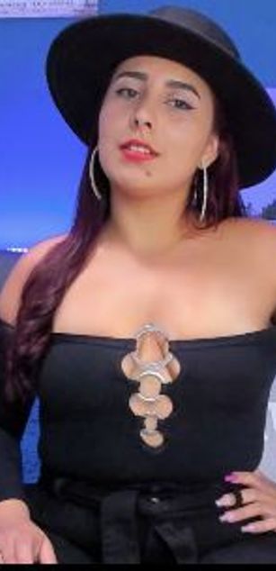 Model - paulina castro deepthroat