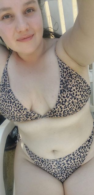 Model - Nina Baena deepthroat