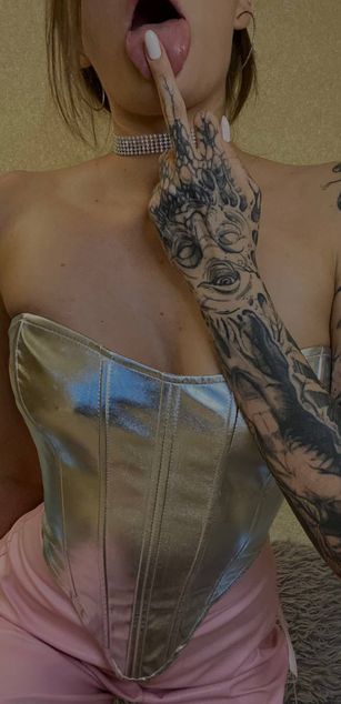 Model - NaomiLisss dp