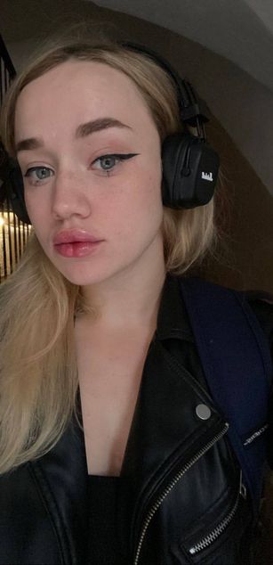 Model - FionaPowerpuff deepthroat