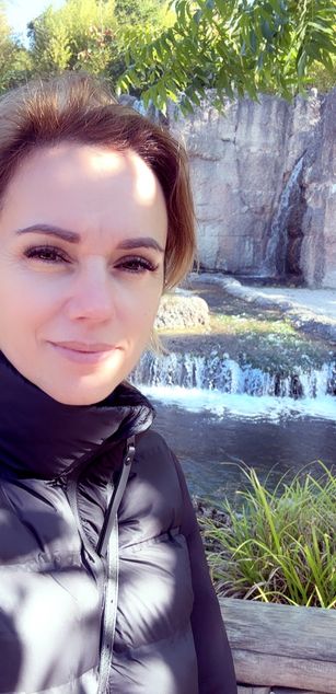 Model - Adeline desire