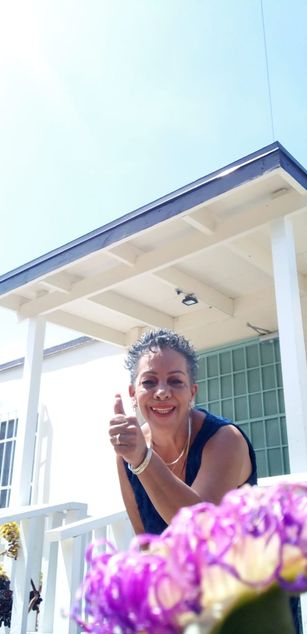 Model - SarahLatin latin