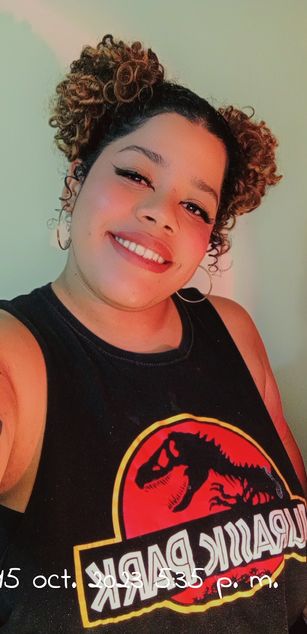 Model - Sara dirty curvy