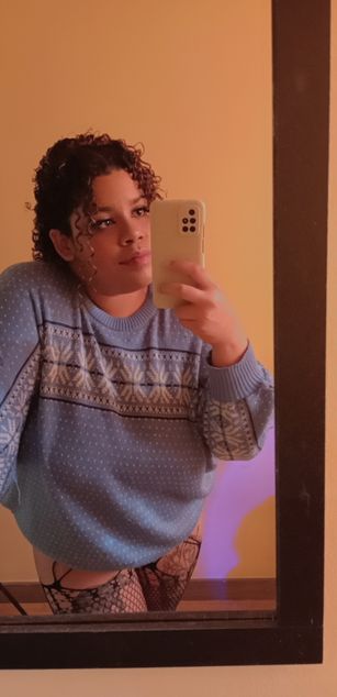 Model - Sara dirty curvy