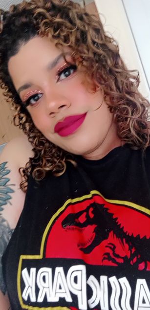 Model - Sara dirty curvy