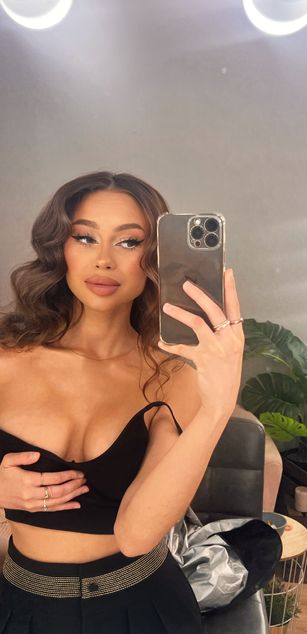 Model - Malyshka_Helen sex