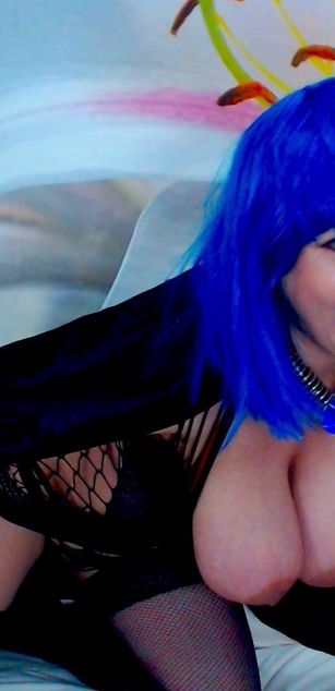 Model - LillyDiaz deepthroat