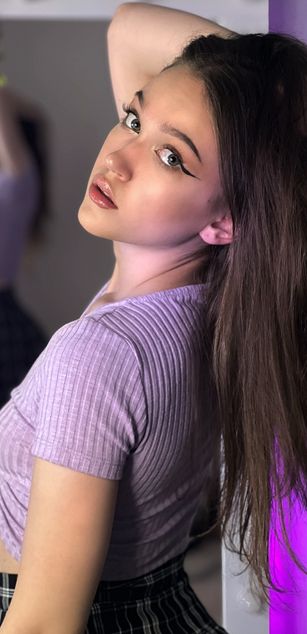 Model - Amelia natural