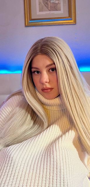 Model - Katy blowjob