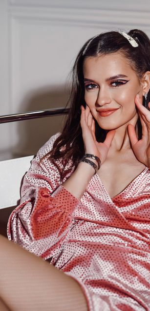 Model - Aziza_Graves blowjob