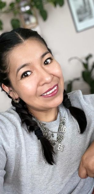 Model - SweetNicole smart