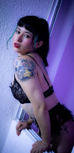 Model - Akina Shikashi ass