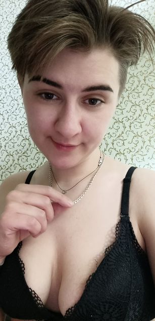 Model - XXX Girl deepthroat