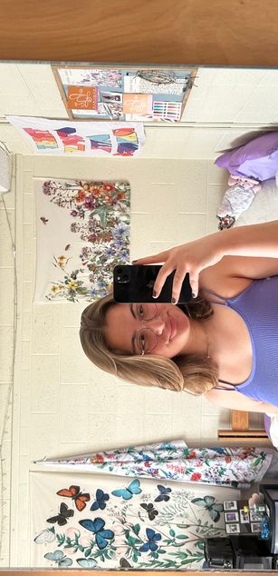 Model - pretty silly gal naughty