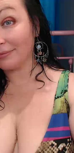 Model - BruneteBBW outfits