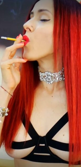 Model - Clara Domme femdom