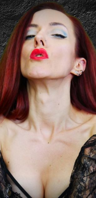 Model - Clara Domme femdom